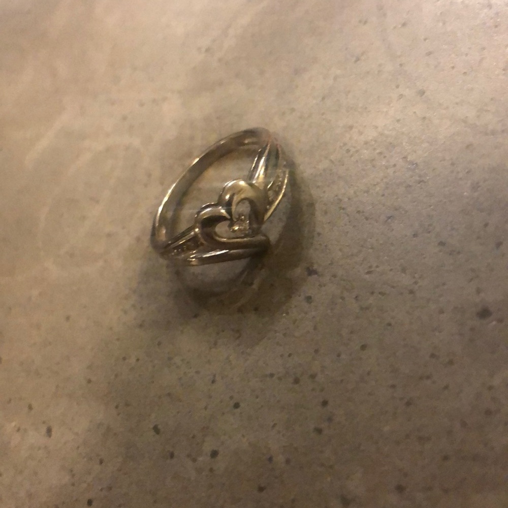 White gold heart ring w diamond accent